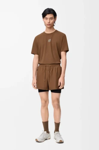Performance shorts in technical shell Toffee