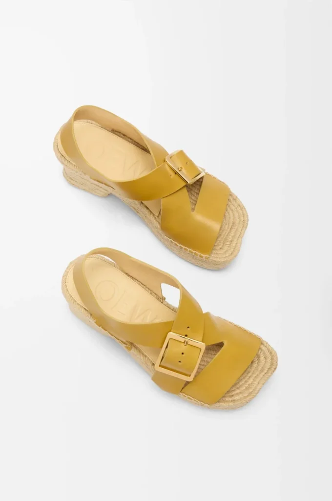 Petal espadrille platform sandal in vegetable-tanned calfskin Ochre Petal espadrille platform sandal in vegetable-tanned calfskin Ochre