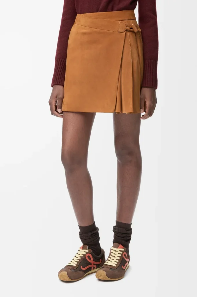 Pleated mini skirt in suede lambskin Toffee