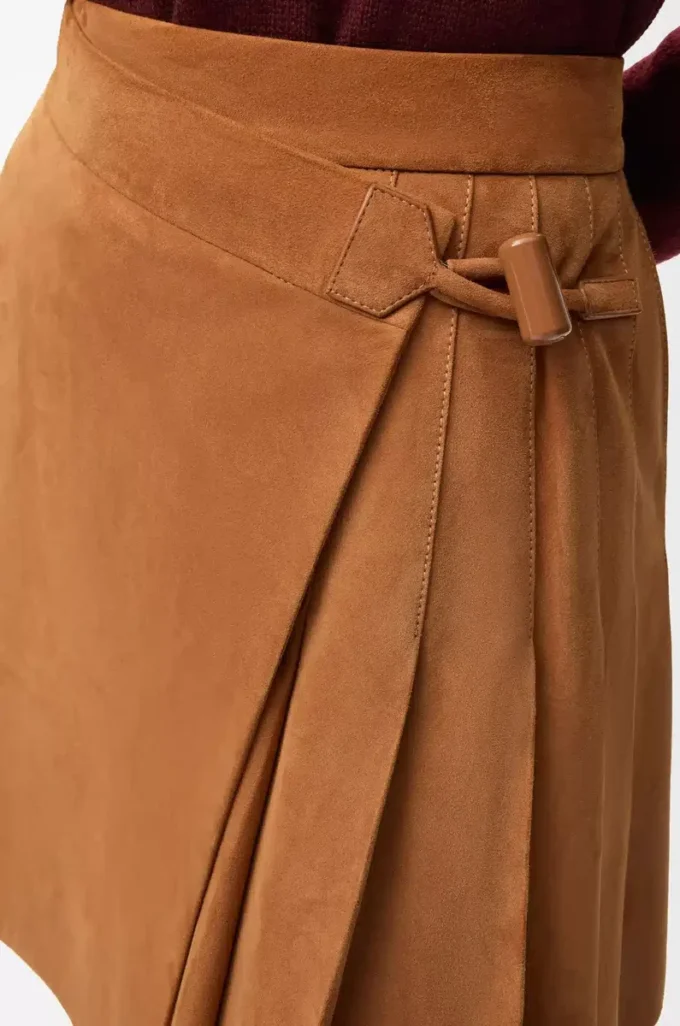 Pleated mini skirt in suede lambskin Toffee