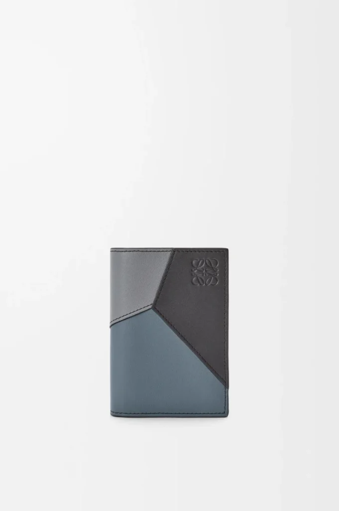 Puzzle bifold cardholder in classic calfskin Asphalt Grey/Storm Blue Puzzle bifold cardholder in classic calfskin Asphalt Grey/Storm Blue