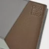 Puzzle bifold coin wallet in classic calfskin Winter Brown/Ash Grey Puzzle bifold coin wallet in classic calfskin Winter Brown/Ash Grey