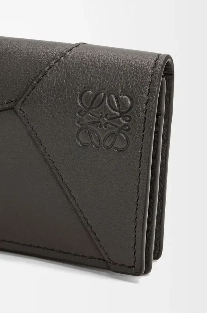 Puzzle business cardholder in classic calfskin Dark Grey Puzzle business cardholder in classic calfskin Dark Grey