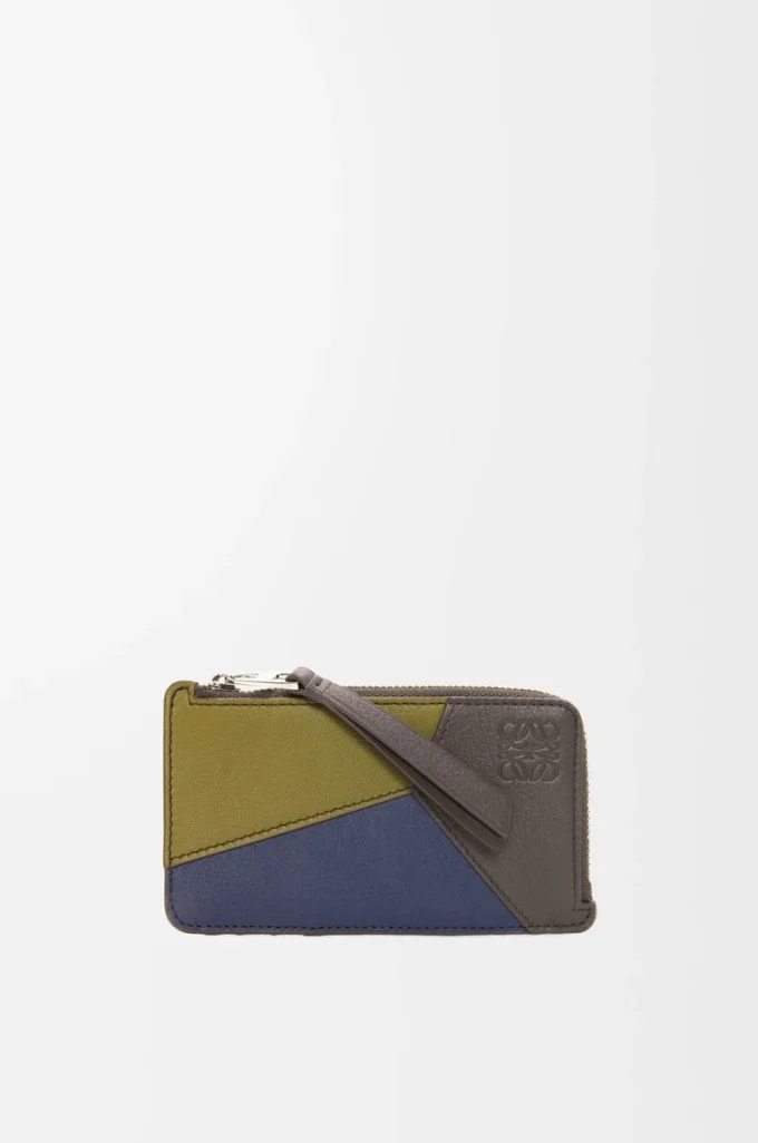 Puzzle coin cardholder in classic calfskin Olive/Dark Brown Puzzle coin cardholder in classic calfskin Olive/Dark Brown