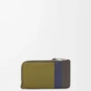 Puzzle coin cardholder in classic calfskin Olive/Dark Brown Puzzle coin cardholder in classic calfskin Olive/Dark Brown