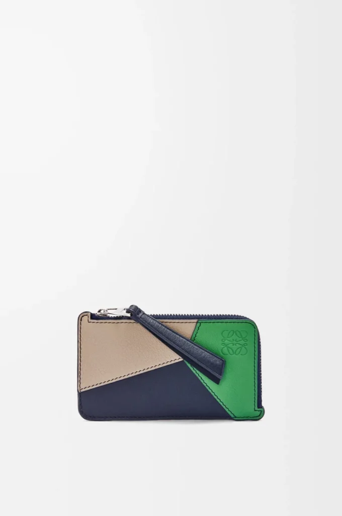 Puzzle coin cardholder in classic calfskin Sand/Tropical Green Puzzle coin cardholder in classic calfskin Sand/Tropical Green