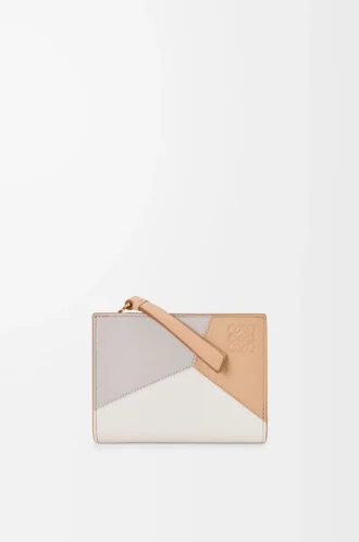 Puzzle compact wallet in classic calfskin Ghost/Silky Beige