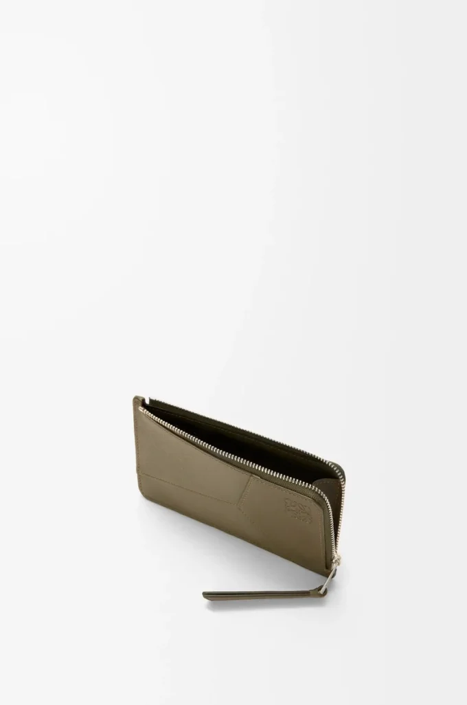 Puzzle long coin cardholder in classic calfskin Dark Khaki Puzzle long coin cardholder in classic calfskin Dark Khaki