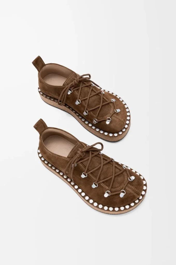Rivet lace-up in suede calfskin Brown