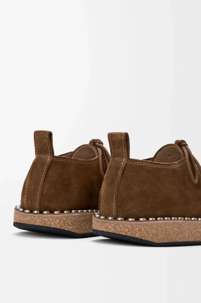 Rivet lace-up in suede calfskin Brown
