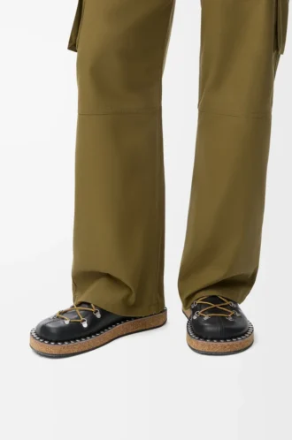 Rivet lace-up in vegetable-tanned calfskin Black
