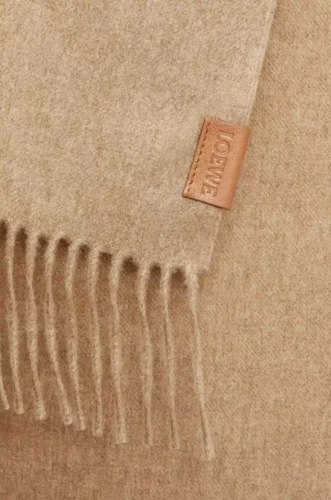 Scarf in cashmere Beige
