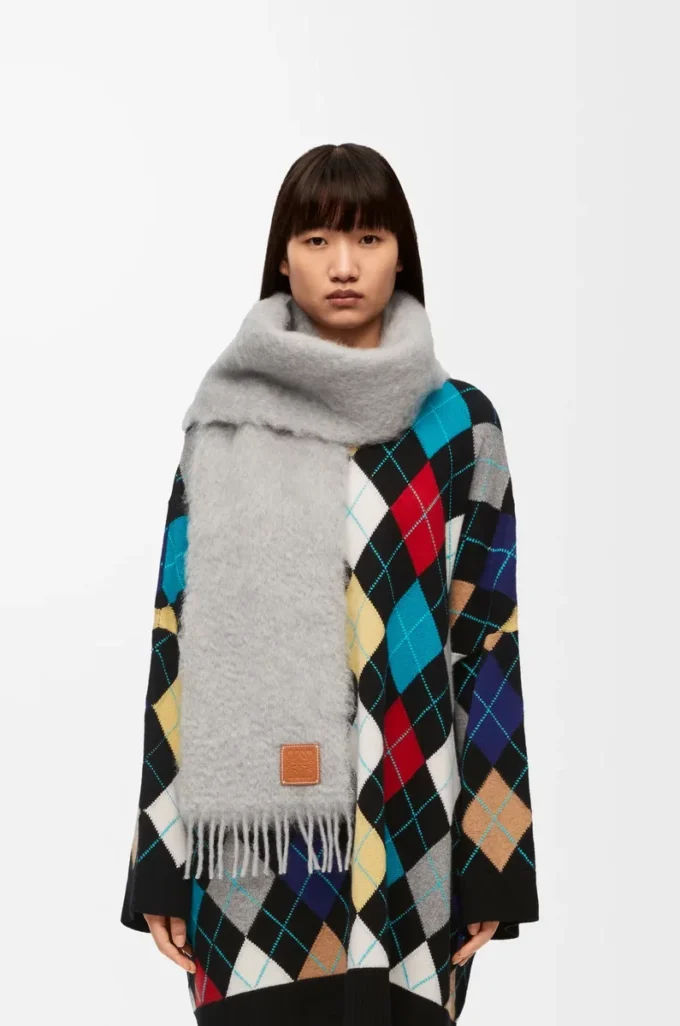 Scarf in mohair and wool Light Grey Scarf in mohair and wool Light Grey