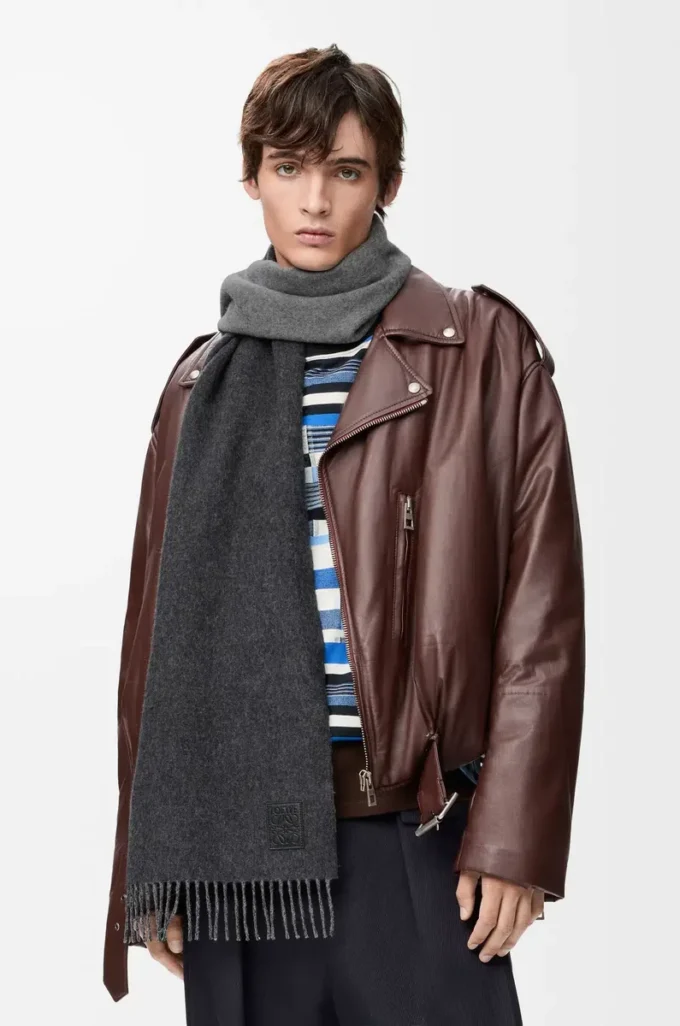 Scarf in wool and cashmere Black/Grey Scarf in wool and cashmere Black/Grey