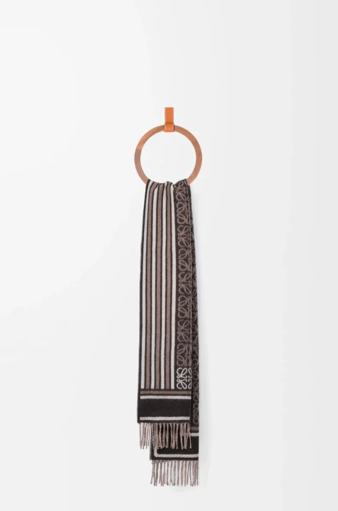 Scarf in wool and cashmere Dark Coffee Scarf in wool and cashmere Dark Coffee