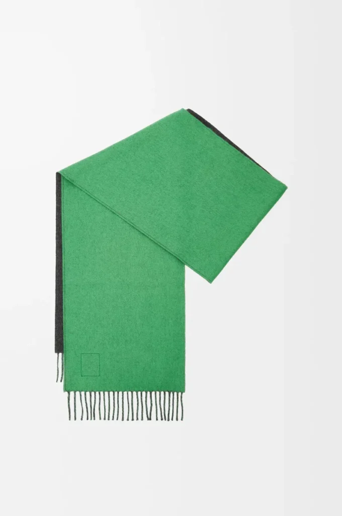 Scarf in wool and cashmere Dark Green/Green Scarf in wool and cashmere Dark Green/Green