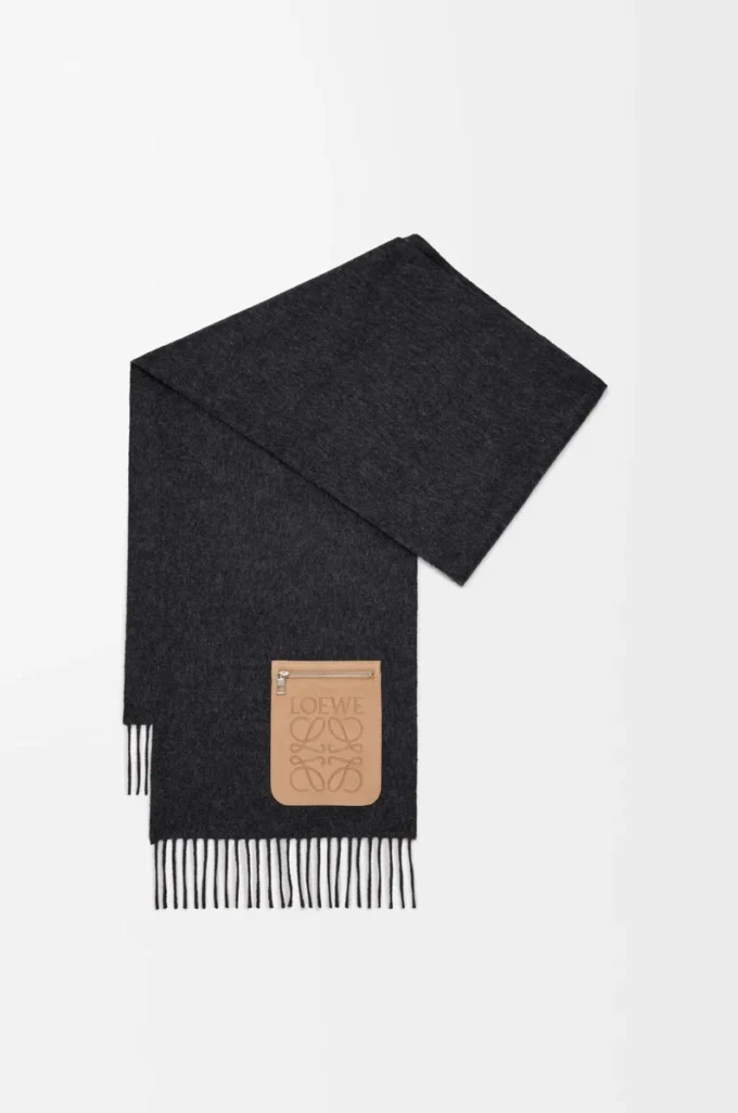 Scarf in wool and cashmere Dark Grey Melange Scarf in wool and cashmere Dark Grey Melange