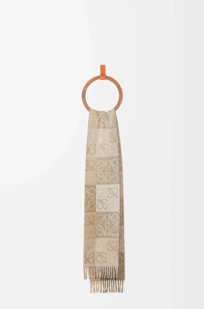 Scarf in wool and cashmere White/Beige Scarf in wool and cashmere White/Beige