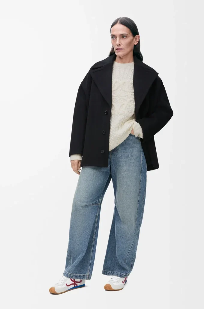 Short coat in wool Black Short coat in wool Black