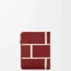 Slim compact wallet in classic calfskin Burnt Red