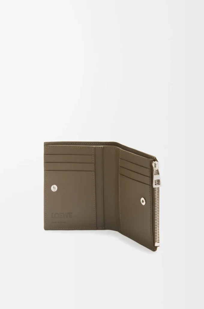 Slim compact wallet in shiny calfskin Dark Khaki Green/Khaki Green Slim compact wallet in shiny calfskin Dark Khaki Green/Khaki Green