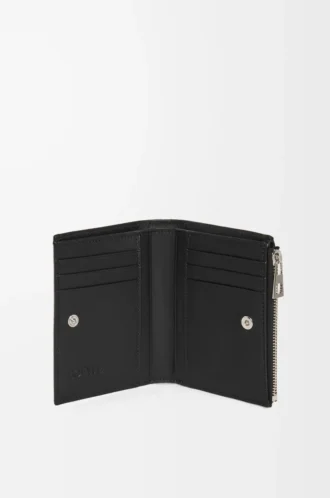 Slim compact walllet in textured classic calfskin Black