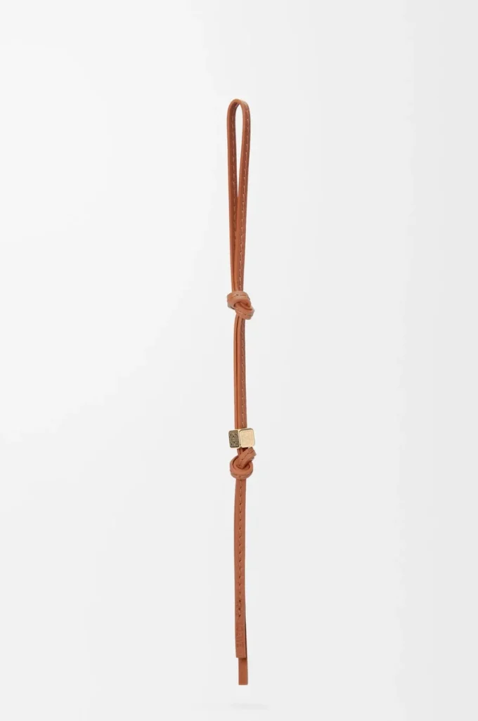 Small Anagram strap in calfskin Tan Tonal/Gold