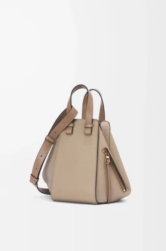 Small Hammock bag in soft grained calfskin Sand