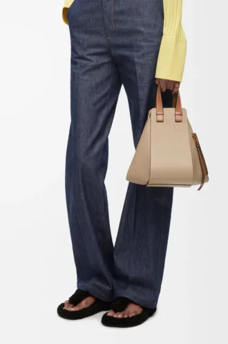 Small Hammock bag in soft grained calfskin Sand