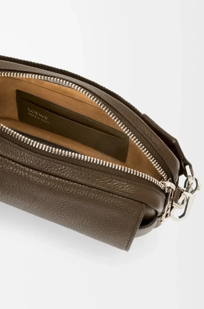 Small Pebble messenger bag in supple grained calfskin Tundra