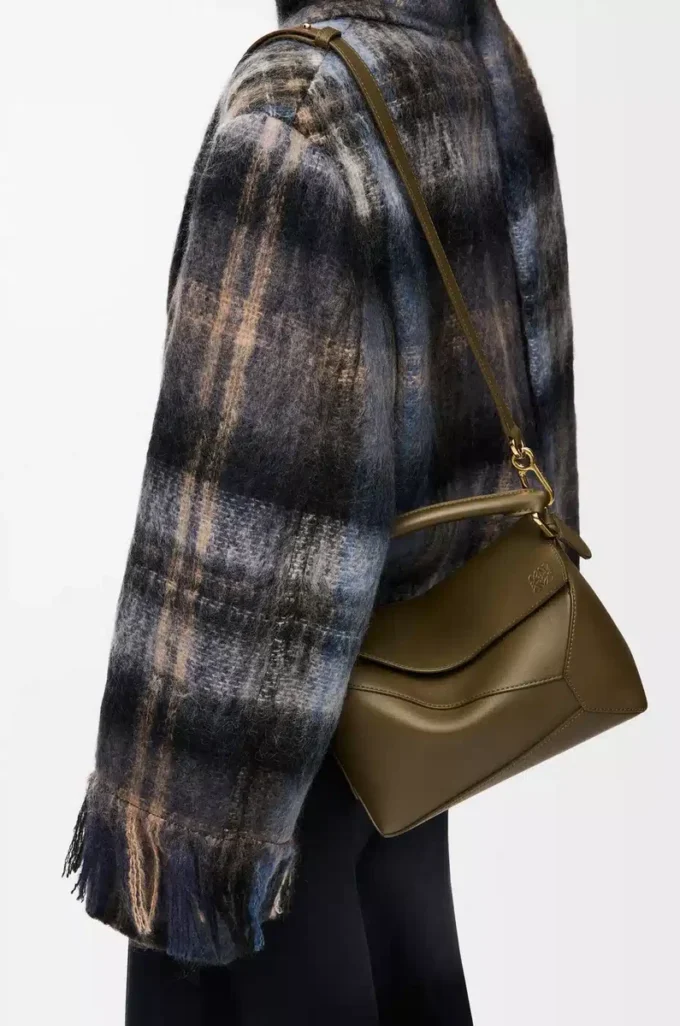 Small Puzzle Edge bag in classic calfskin Dark Khaki Small Puzzle Edge bag in classic calfskin Dark Khaki