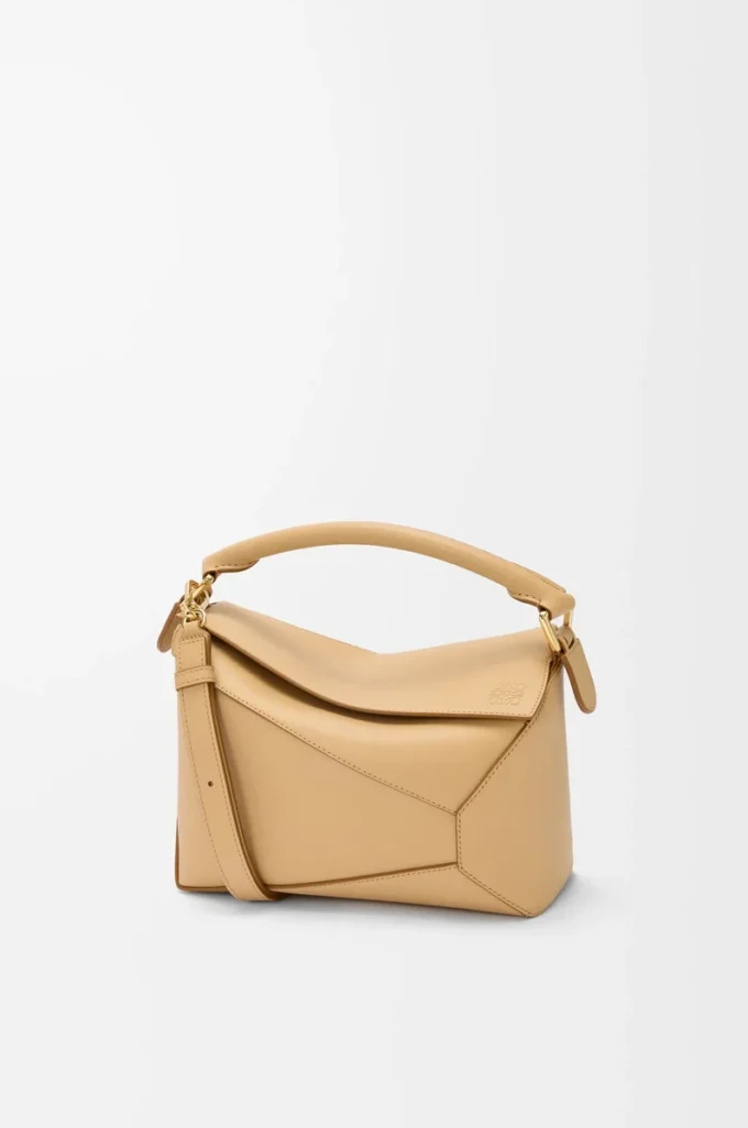 Small Puzzle Edge bag in classic calfskin Silk Beige Small Puzzle Edge bag in classic calfskin Silk Beige