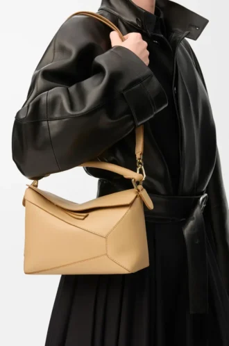 Small Puzzle Edge bag in classic calfskin Silk Beige