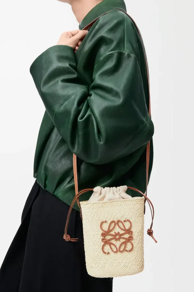 Square pocket in iraca palm and calfskin Natural/Tan