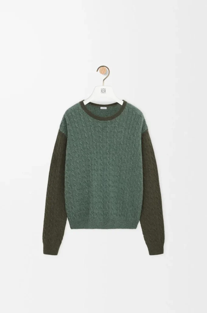 Sweater in cashmere Light Green/Khaki Green