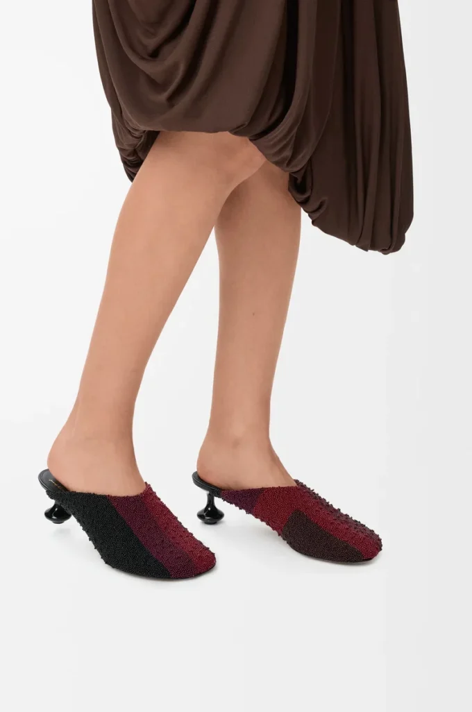 Toy mule in embroidered canvas Black/Dark Burgundy Toy mule in embroidered canvas Black/Dark Burgundy