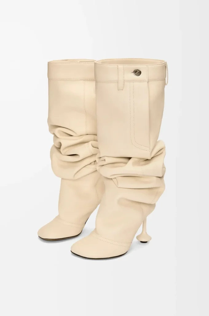 Toy over the knee boot in nappa lambskin Oat Milk