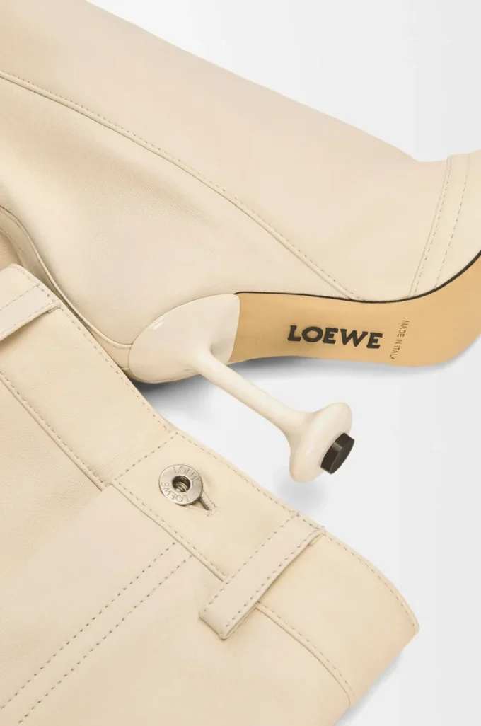 Toy over the knee boot in nappa lambskin Oat Milk