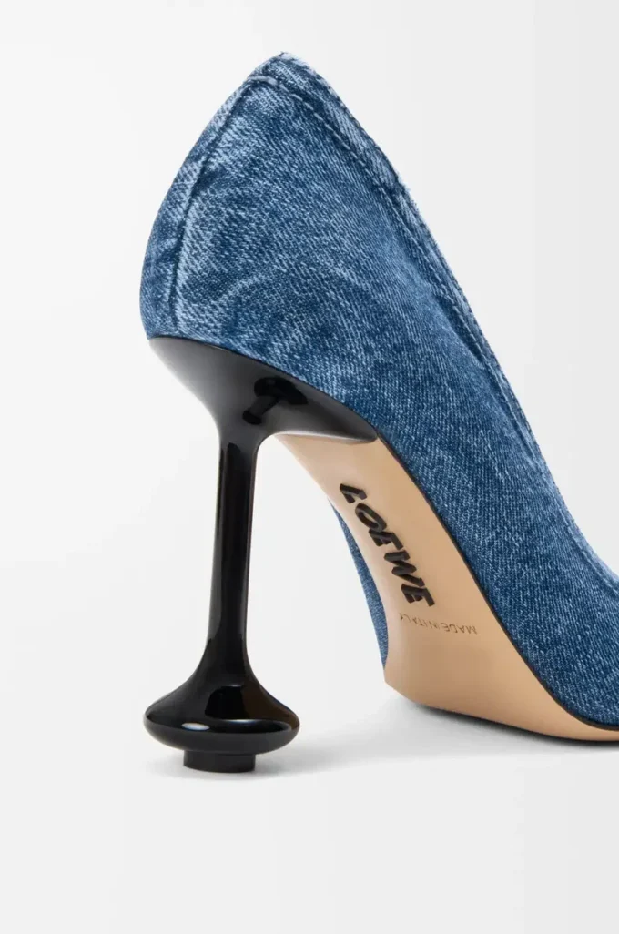 Toy pump in denim Washed Denim