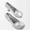 Toy pump in laminated lambskin Silver