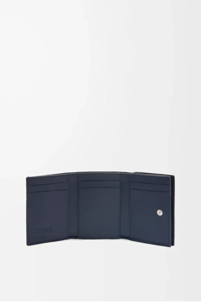 Trifold wallet in soft grained calfskin Deep Navy Trifold wallet in soft grained calfskin Deep Navy