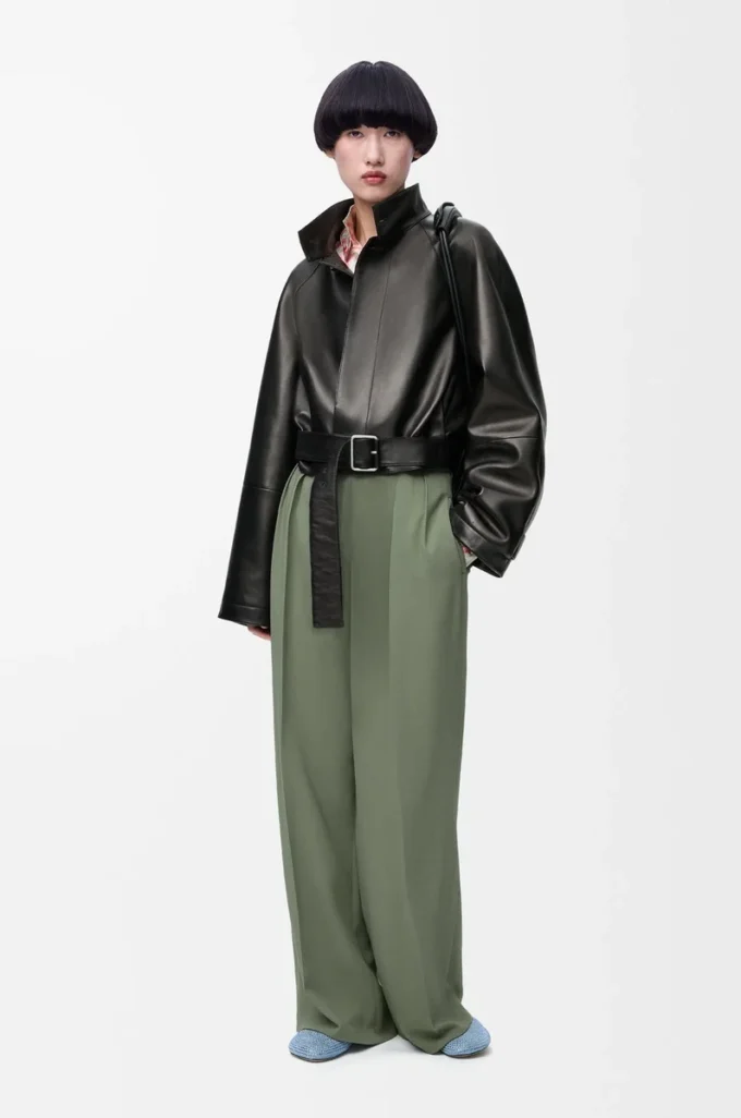 Trousers in stretch viscose Light Khaki Green Trousers in stretch viscose Light Khaki Green