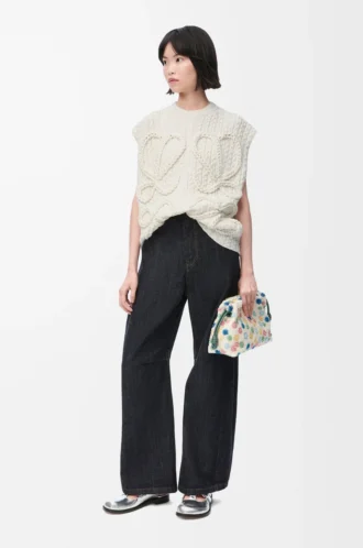 Vest in wool White