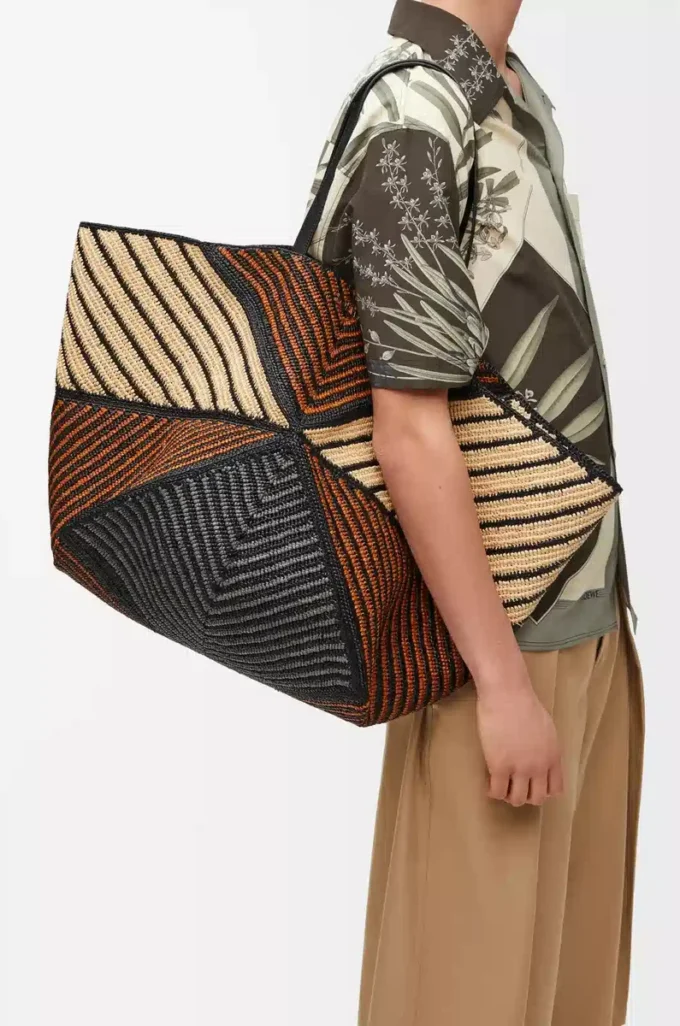 XXL Puzzle Fold Tote in raffia Natural/Honey Gold XXL Puzzle Fold Tote in raffia Natural/Honey Gold